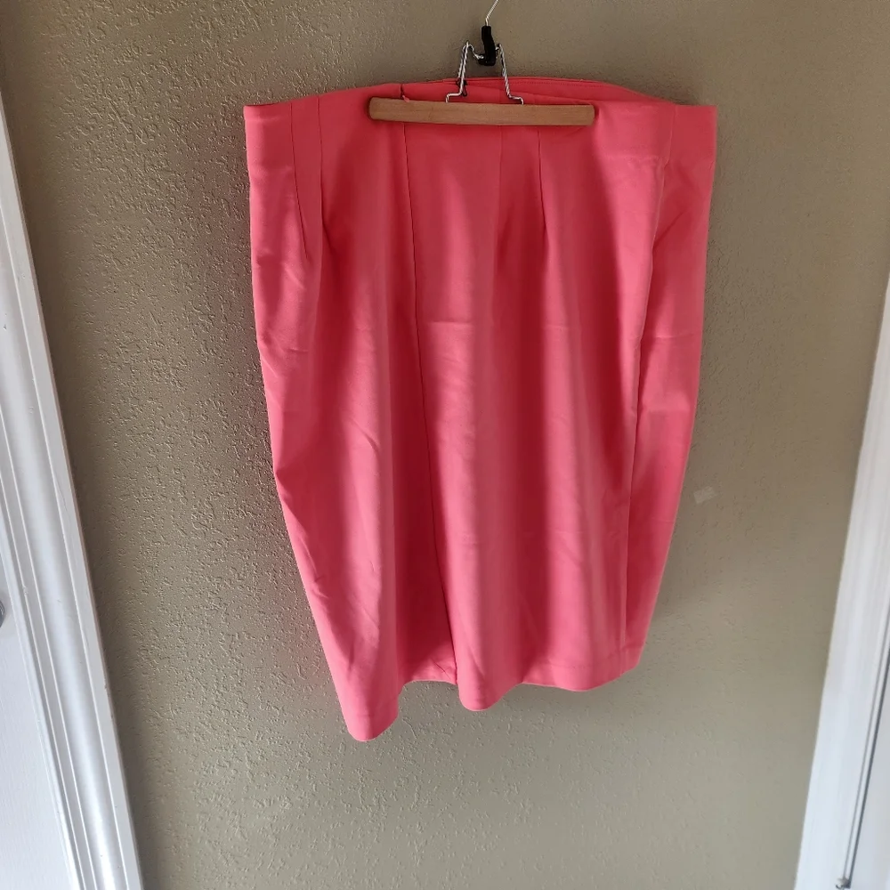 Lane Bryant pink skirt. Double weave fabric with great stretch.  Size 26.